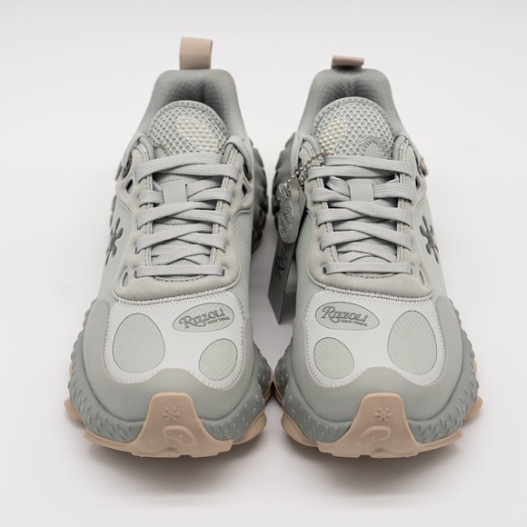 Size 8.5 - SPUNGE x Rizzoli Osmosis Salehe Bembury Signature Signed Box Gray - Picture 3 of 16